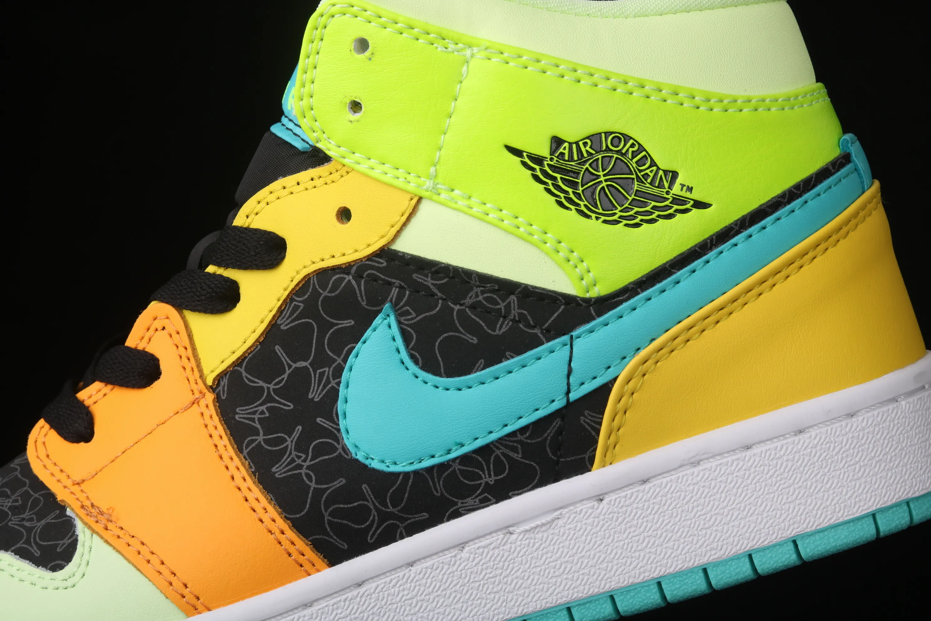 All categories Air Jordan Jordan series basketball shoes Air Jordan 1 Mid Air Jordan 1 Mid SE AJ1 Joe 1 four-leaf clover mid-top basketball shoes BQ6931-037